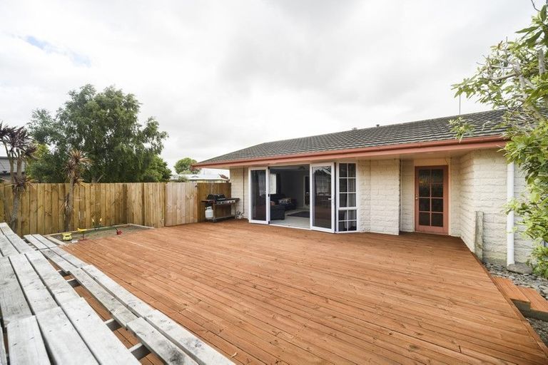 Photo of property in 23 Humphries Place, Awapuni, Palmerston North, 4412