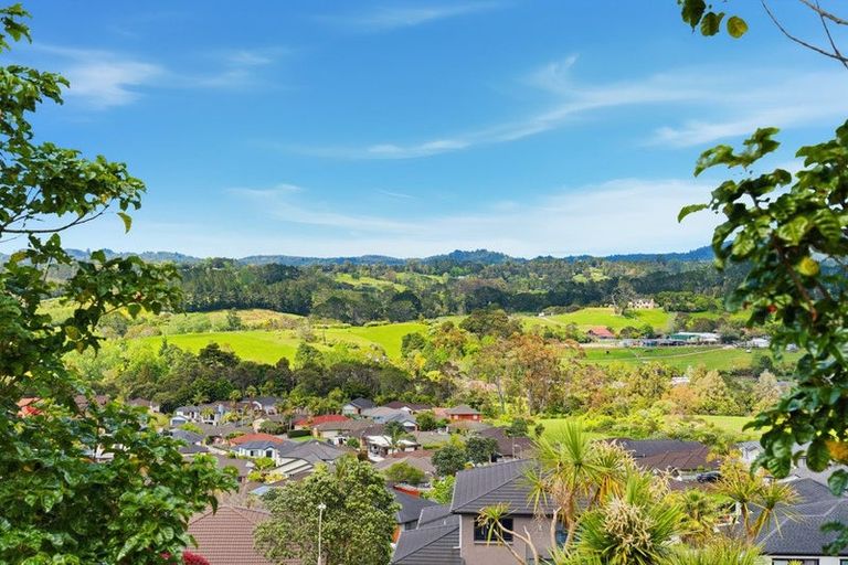 Photo of property in 272 Sturges Road, Henderson, Auckland, 0612