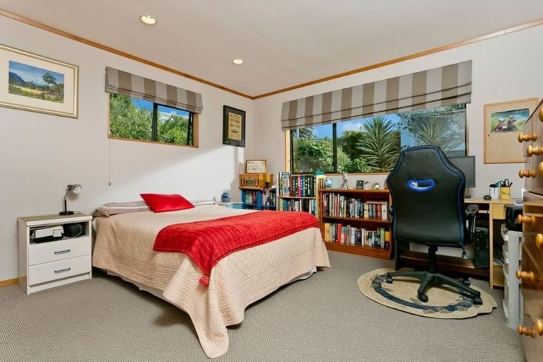 Photo of property in 2/112 Arran Road, Browns Bay, Auckland, 0630