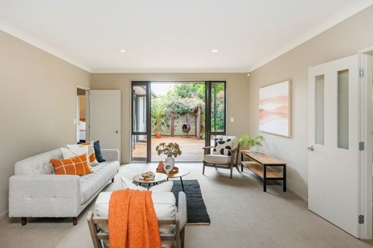 Photo of property in 23 Opawa Place, Terrace End, Palmerston North, 4410