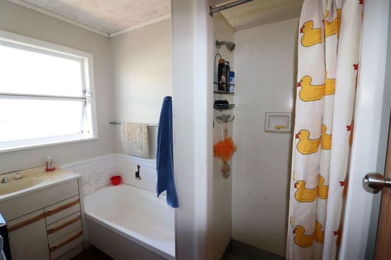 Photo of property in 17 Salisbury Street, Dannevirke, 4930