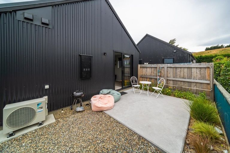 Photo of property in 8 Mulbury Way, Lower Shotover, Queenstown, 9304