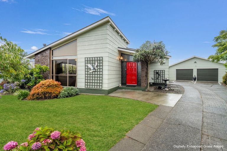 Photo of property in 17 Akepiro Place, Tawhero, Whanganui, 4501