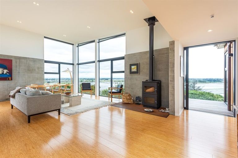 Photo of property in 45 Saint Andrews Hill Road, Mount Pleasant, Christchurch, 8081