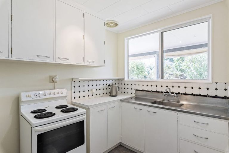 Photo of property in 77b Eatwell Avenue, Paraparaumu Beach, Paraparaumu, 5032