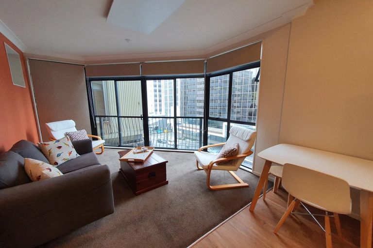 Photo of property in Terrace Garden Apartments, 2e/120 The Terrace, Wellington Central, Wellington, 6011