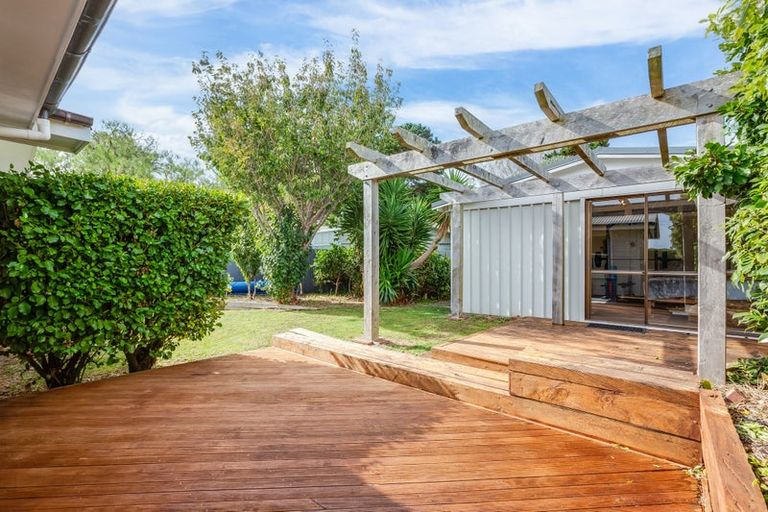 Photo of property in 7 Motukaraka Point, Pauatahanui, Porirua, 5381