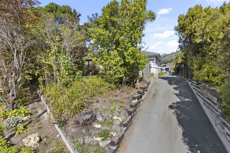 Photo of property in 44 Centaurus Road, Cashmere, Christchurch, 8022