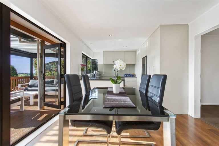 Photo of property in 2/121 Forrest Hill Road, Forrest Hill, Auckland, 0620