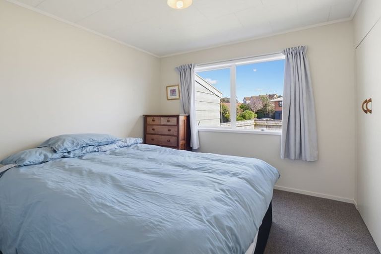 Photo of property in 64 Rhodes Drive, Kelvin Grove, Palmerston North, 4414