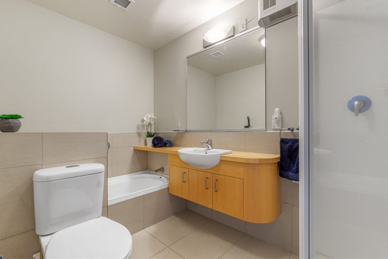 Photo of property in 2/1086 Papamoa Beach Road, Papamoa Beach, Papamoa, 3118