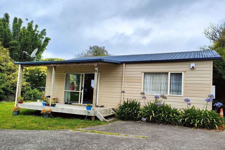 Photo of property in 15 Universal Drive, Henderson, Auckland, 0610