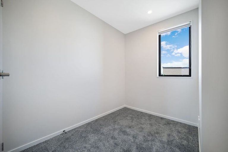 Photo of property in 7/65 Moire Road, Massey, Auckland, 0614