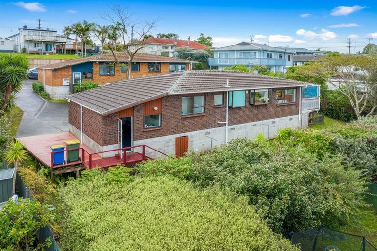 Photo of property in 2/75a Coronation Road, Hillcrest, Auckland, 0627