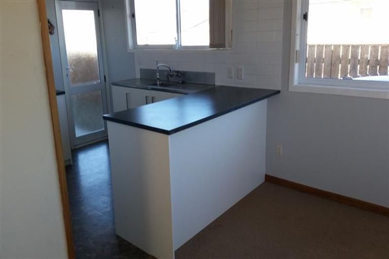 Photo of property in 15 Manu Crescent, Upper Vogeltown, New Plymouth, 4310