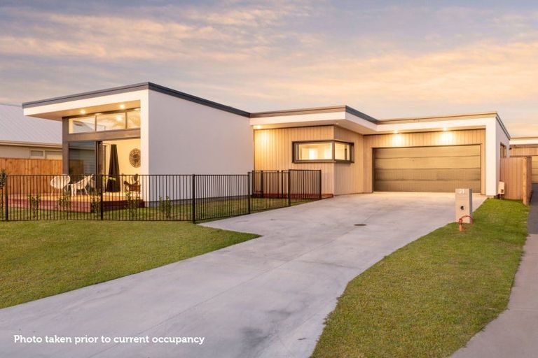 Photo of property in 31 Colpoma Close, Papamoa Beach, Papamoa, 3118