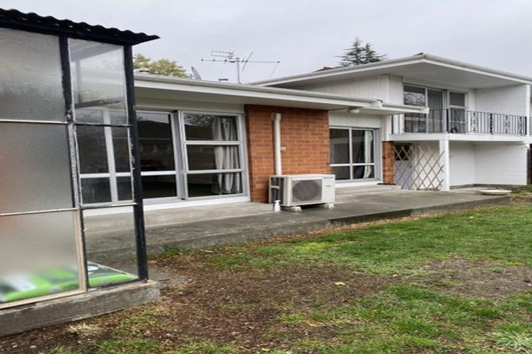 Photo of property in 1/27 Thorrington Road, Cashmere, Christchurch, 8022