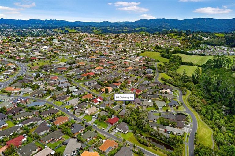Photo of property in 21a Chelmsley Avenue, Henderson, Auckland, 0612