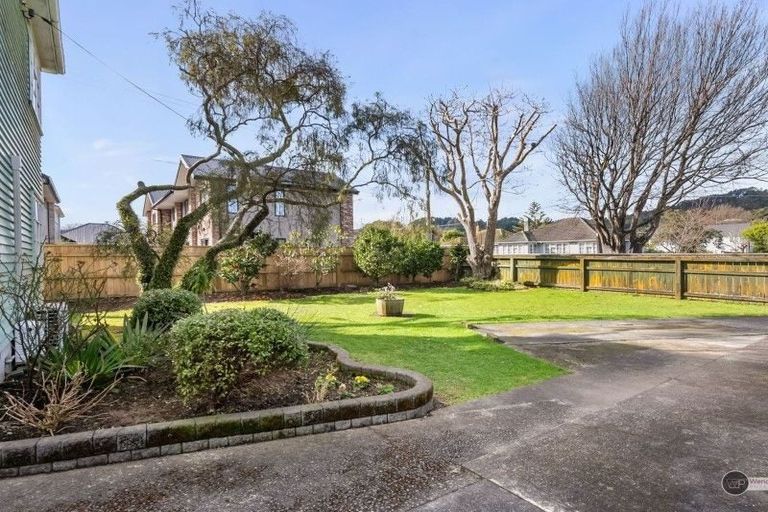 Photo of property in 15 Pearce Crescent, Taita, Lower Hutt, 5011