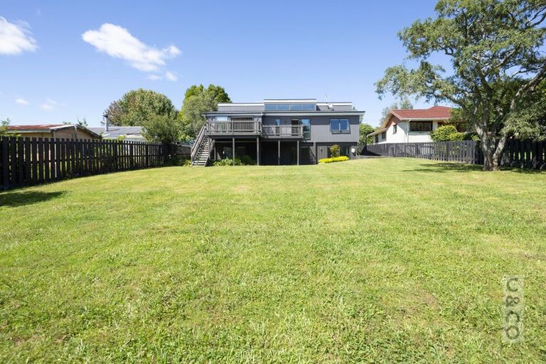 Photo of property in 19 Maude Street, Riverhead, 0820