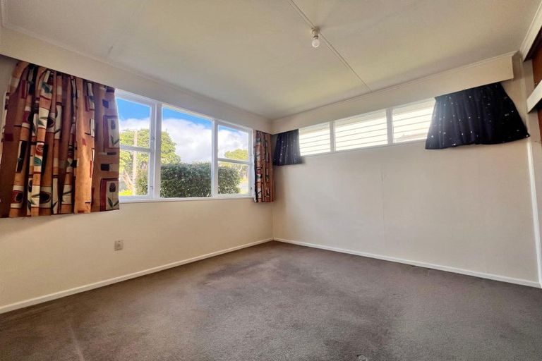 Photo of property in 8 Pope Street, Camborne, Porirua, 5026