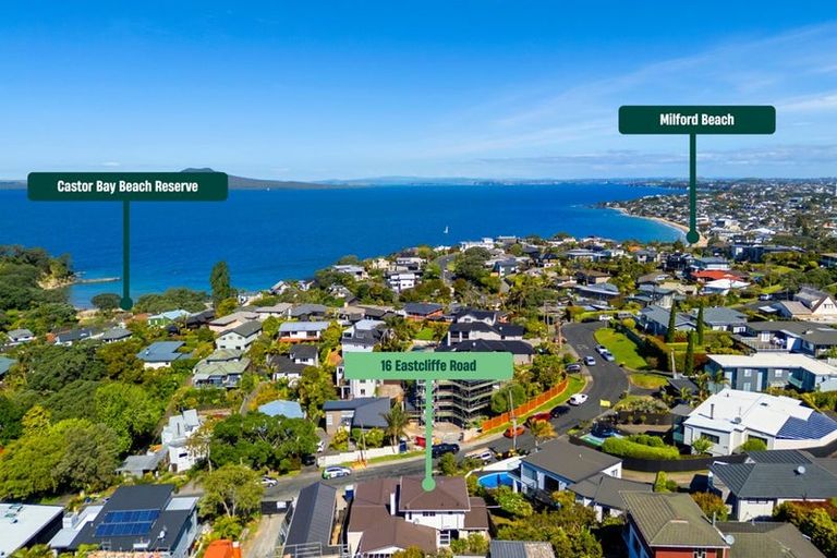 Photo of property in 16 Eastcliffe Road, Castor Bay, Auckland, 0620