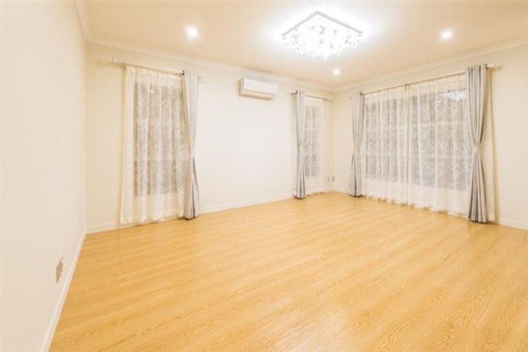 Photo of property in 69 Rosewell Crescent, Flat Bush, Auckland, 2019
