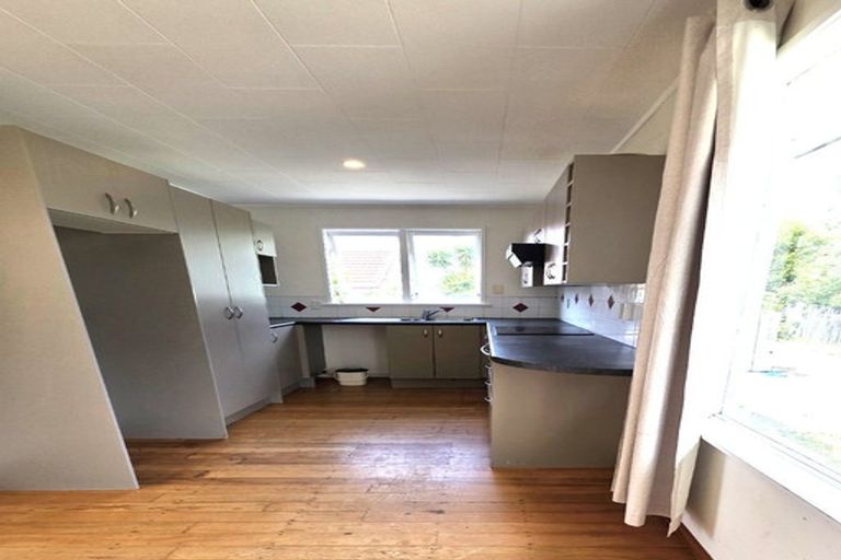 Photo of property in 54 Forest Hill Road, Henderson, Auckland, 0612