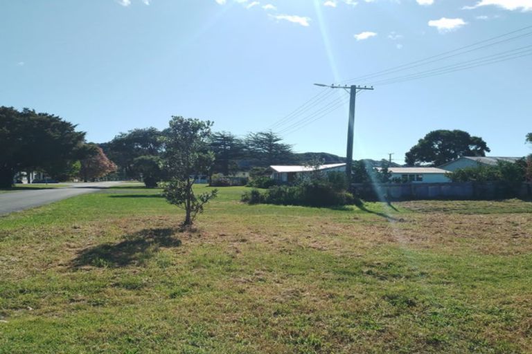 Photo of property in 12 Endeavour Street, Tolaga Bay, 4077