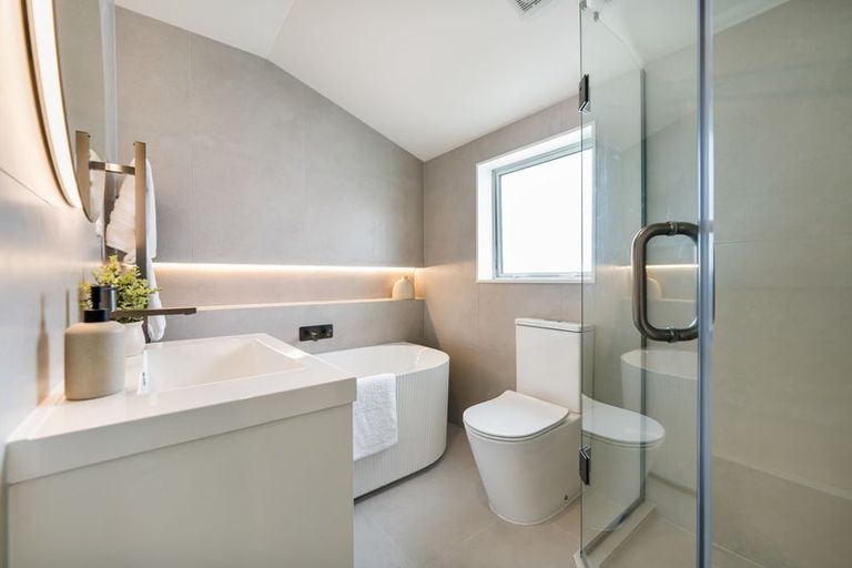 Photo of property in 6c Law Street, Torbay, Auckland, 0630