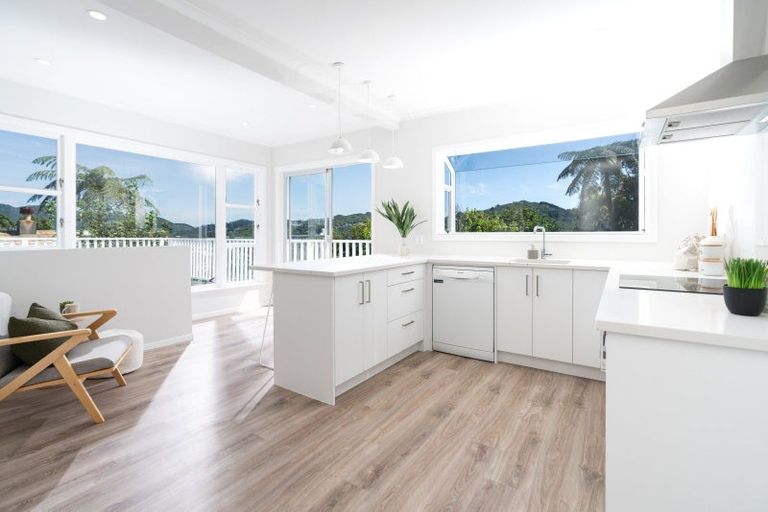 Photo of property in 3 Grenfell Drive, Karori, Wellington, 6012