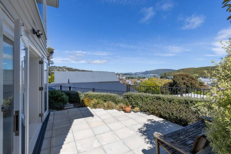 Photo of property in 68a Mana Esplanade, Paremata, Porirua, 5026