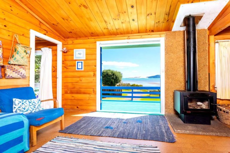 Photo of property in 24 Koutu Beach Road, Opononi, Kaikohe, 0473