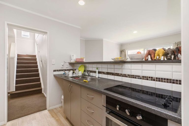 Photo of property in 3/27 Halsey Road, Manurewa, Auckland, 2102