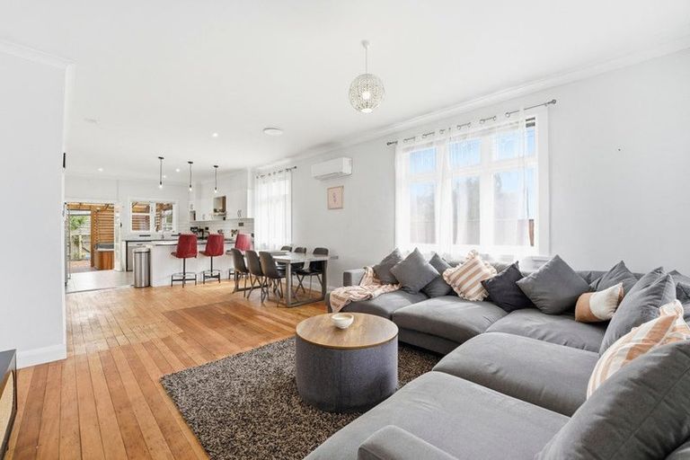 Photo of property in 96 Alma Road, Gonville, Whanganui, 4501