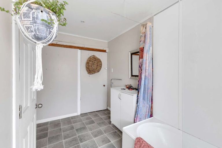 Photo of property in 13 Maire Street, Inglewood, 4330