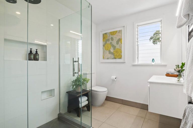 Photo of property in 34 Hinemoa Street, Birkenhead, Auckland, 0626