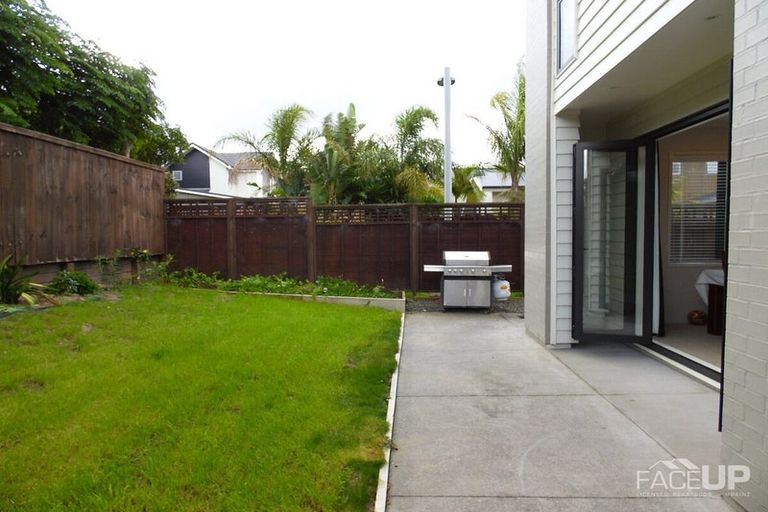 Photo of property in 47 Station Street, Hobsonville, Auckland, 0616