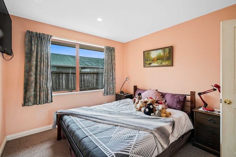 Photo of property in 30 Inwoods Road, Parklands, Christchurch, 8083