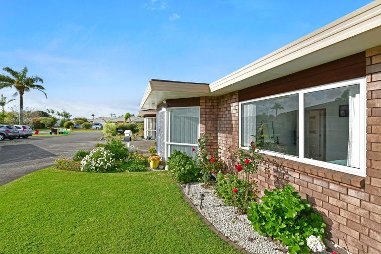 Photo of property in 96c Lakeside Drive, Orewa, 0931