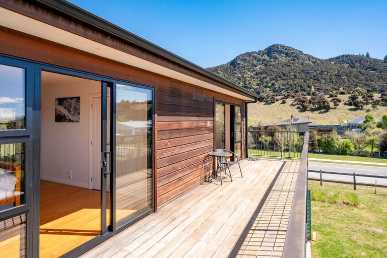 Photo of property in 28 Wabler Lane, Albert Town, Wanaka, 9305