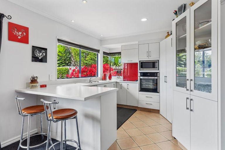 Photo of property in 37 Beachlands Place, Papamoa Beach, Papamoa, 3118