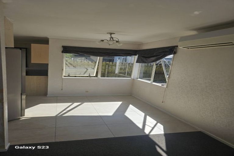 Photo of property in 22 Attymon Lane, East Tamaki, Auckland, 2016