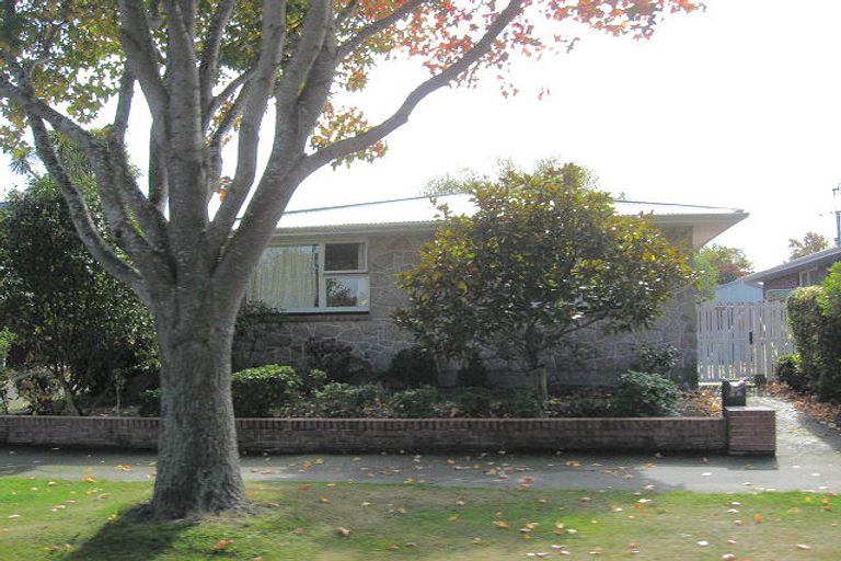 Photo of property in 2/6 Pulford Place, Ilam, Christchurch, 8041