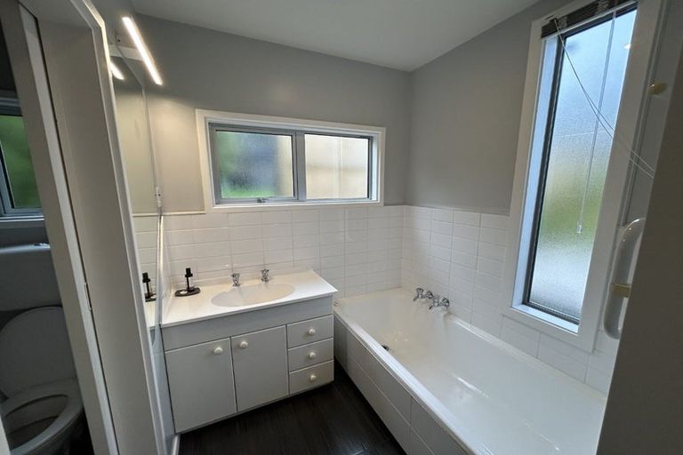 Photo of property in 2/73 Te Awakura Terrace, Mount Pleasant, Christchurch, 8081