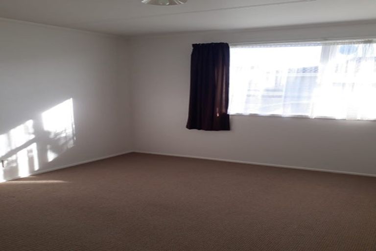 Photo of property in 156 Centreway Road, Orewa, 0931