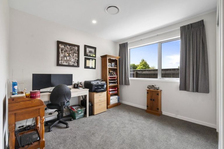 Photo of property in 4 Kiwitea Grove, Feilding, 4702