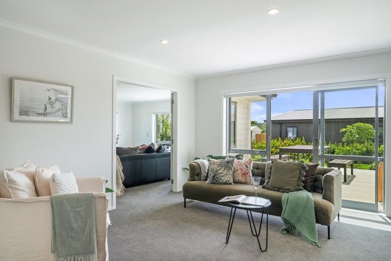 Photo of property in 55 Seagrass Place, Otaki Beach, Otaki, 5512