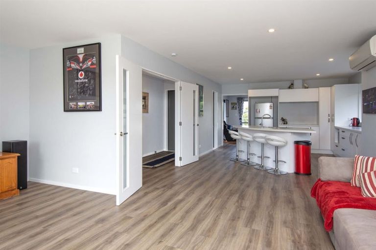 Photo of property in 39 Hardy Street, New Brighton, Christchurch, 8061