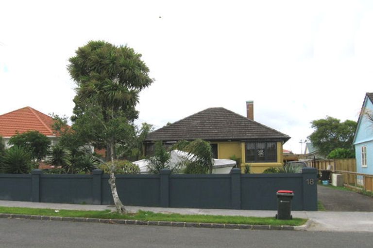 Photo of property in 18 Humariri Street, Point Chevalier, Auckland, 1022